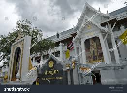 थाइल्याण्डमा लोकतन्त्र पक्षीय पार्टी विघटनको फैसला
