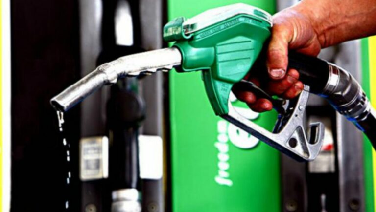 पेट्रोलियम पदार्थको मूल्य : भारतमा अहिलेसम्मकै उच्च, नेपालमा असर देखिँदै