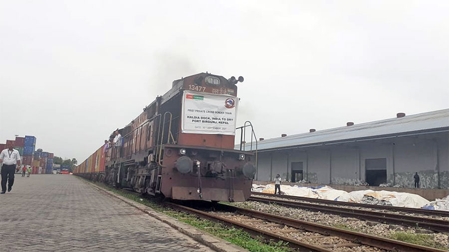 पहिलो निजी कार्गो रेल भारतबाट वीरगञ्ज आइपुग्यो