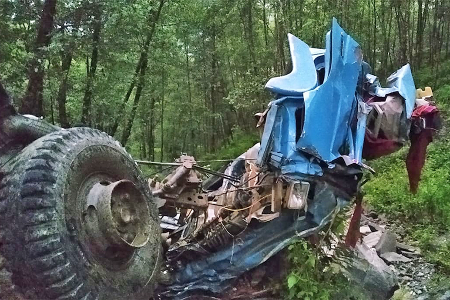 ट्रक दुर्घटना हुदाँ चालकको मृत्यु